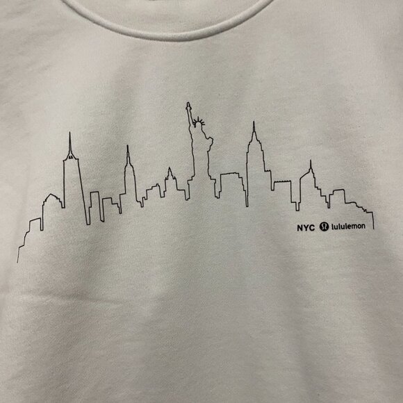 Lululemon Perfectly Oversized Logo Sweatshirt NYC skyline - Picture 2 of 4
